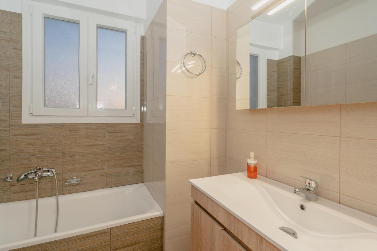 Sunny Penthouse W/ Acropolis View Next To Metro Atenas Exterior foto